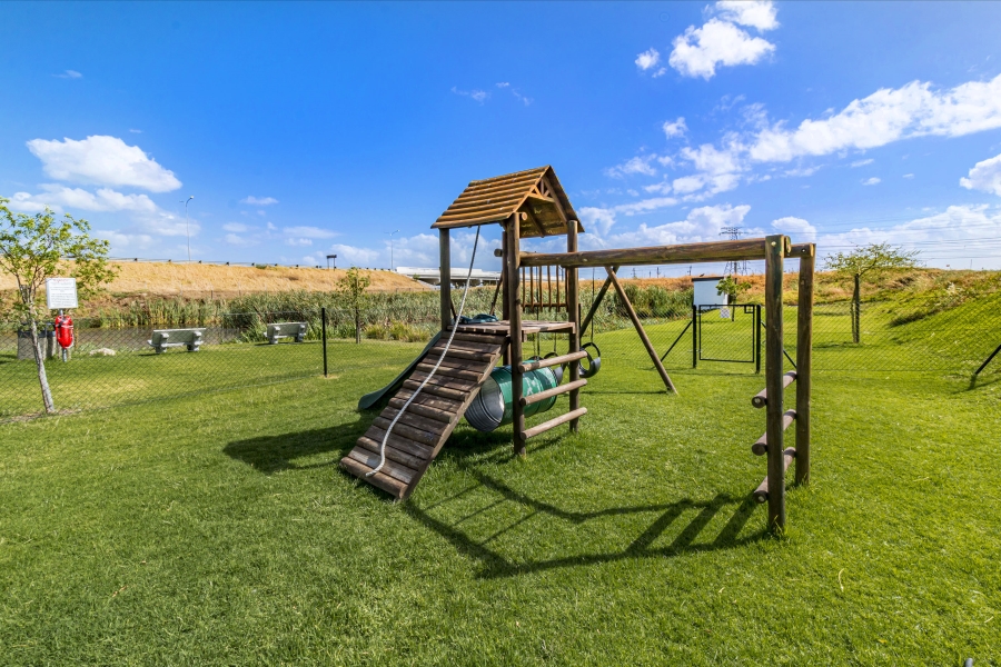 4 Bedroom Property for Sale in Aan de Wijnlanden Western Cape